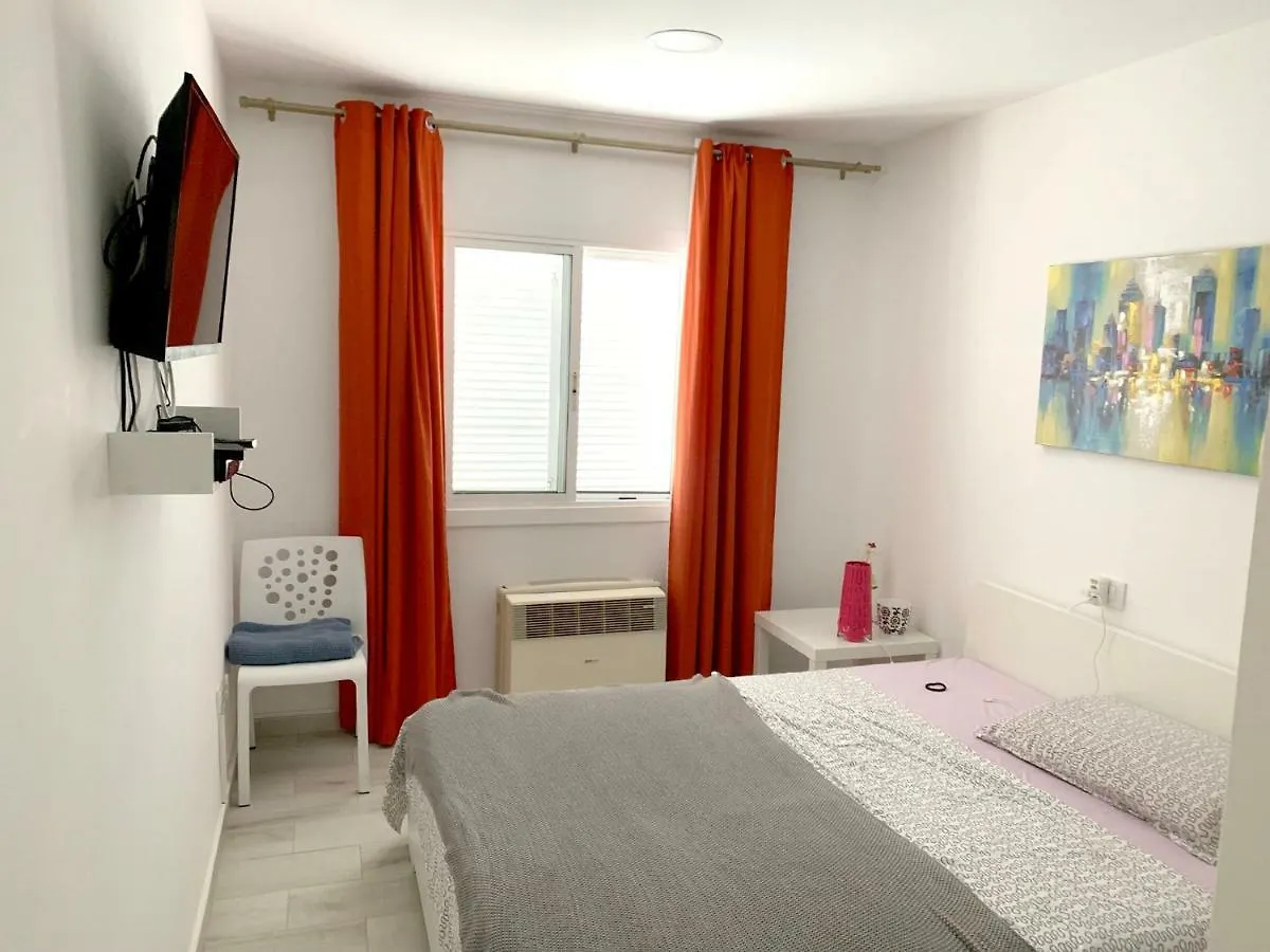 Villa Calle Asturias 아데제